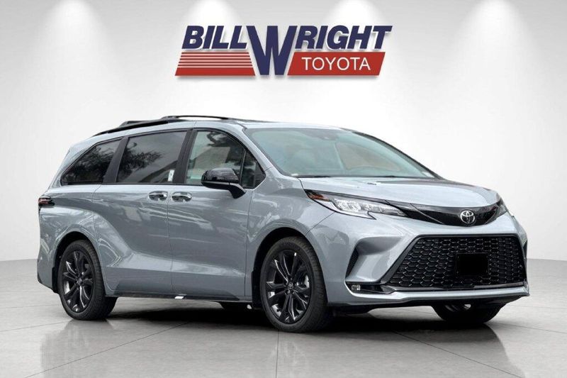 New 2026 Toyota Sienna XSEImage 1