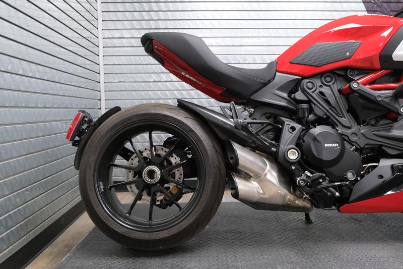USED 2021 DUCATI DIAVEL1260 Image 14