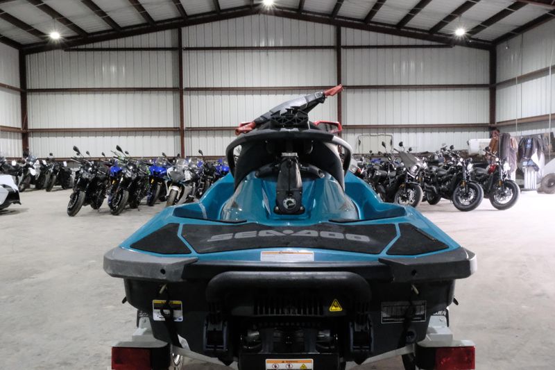 2018 SEADOO WAKE 155  in a BLUE exterior color. Family PowerSports (877) 886-1997 familypowersports.com 