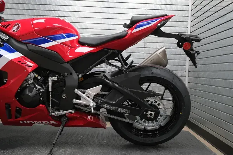NEW 2026 HONDA CBR1000RRR FIREBLADE SP Image 17