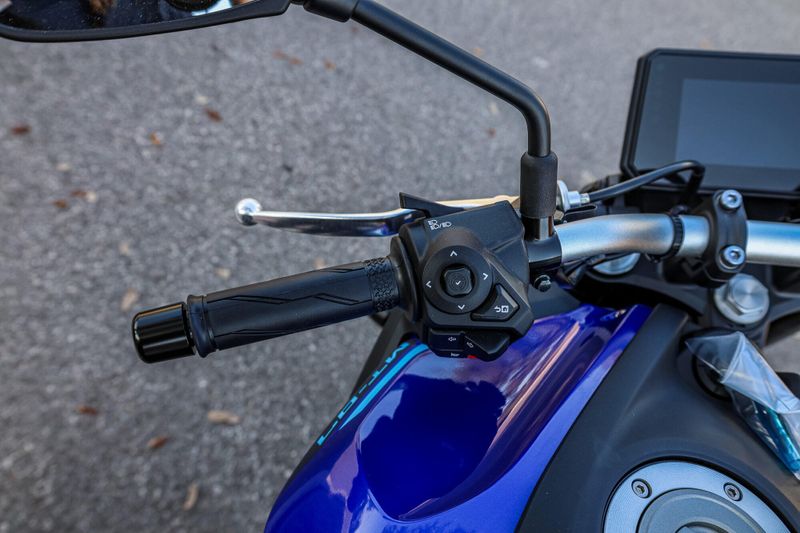NEW 2025 YAMAHA MT07 Image 5