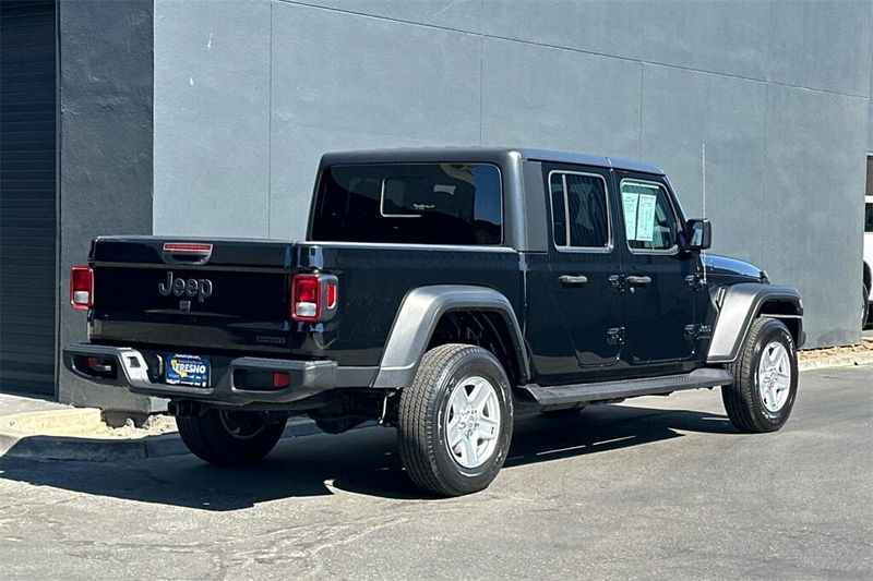2020 Jeep Gladiator Sport S photo 4