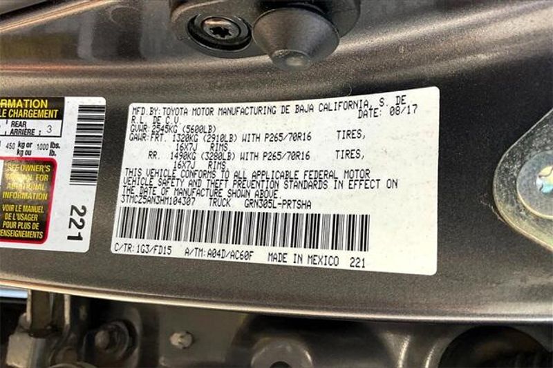 2017 Toyota Tacoma TRD Off-RoadImage 33