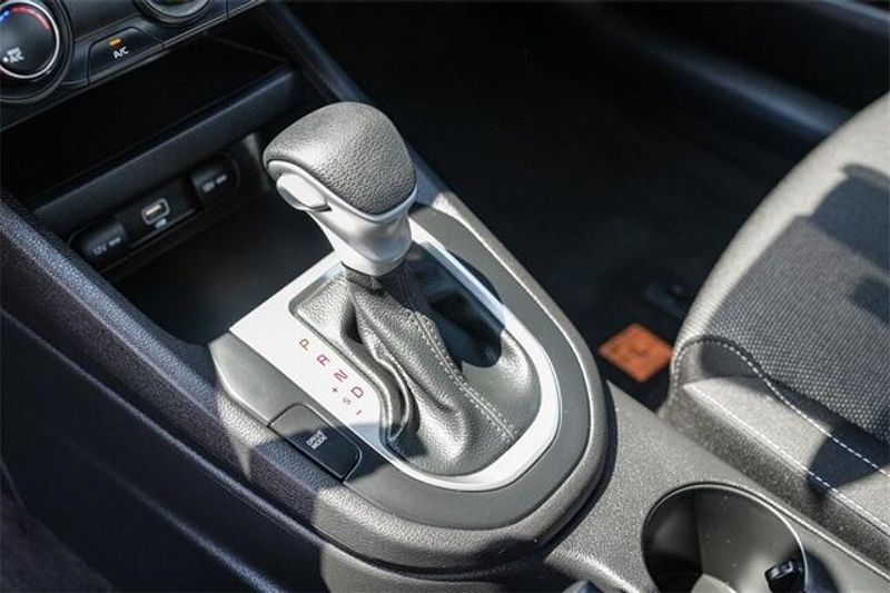 2022 Kia Forte LXSImage 20