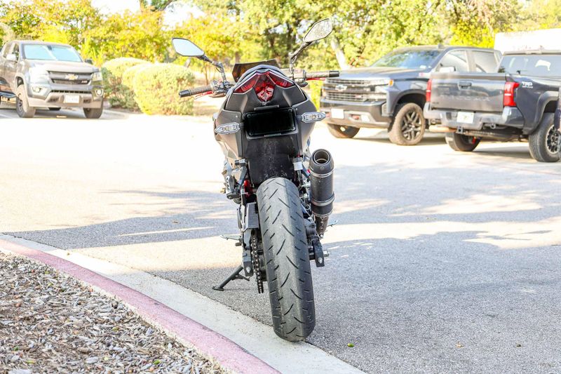 USED 2025 KAWASAKI Z500 SE ABS Image 25