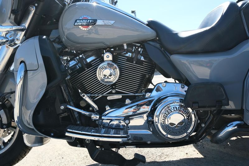 USED 2024 HARLEY TRIKE TRI GLIDE ULTRA Image 17
