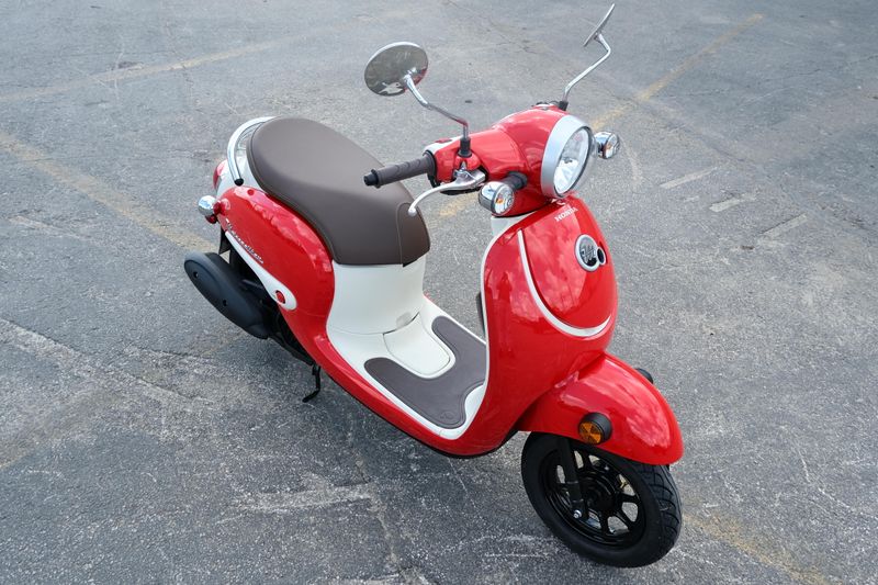 NEW 2026 HONDA METROPOLITAN Image 1
