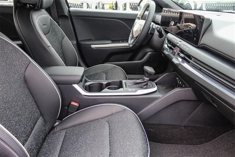 New 2025 Kia K4 GT-LineImage 10
