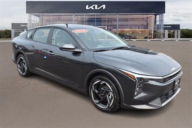 2025 Kia K4 EXImage 10