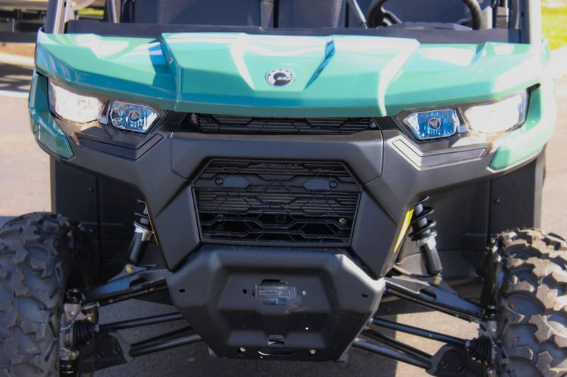 2025 Can-Am DEFENDER MAX DPS HD7 COMPASS GREEN Image 8