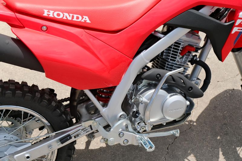 2025 Honda CRF125F RED Image 16