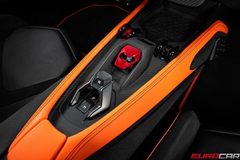 2025 Lamborghini Revuelto *PASSENGER DISPLAY * FULL PPF*Image 33