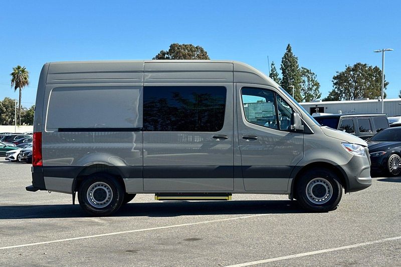 New 2026 Mercedes-Benz Sprinter 2500 Crew 144 WBImage 3