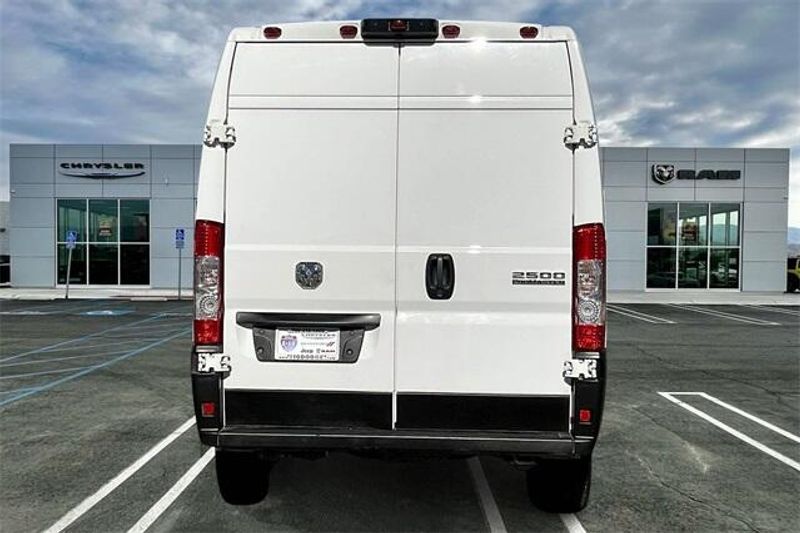 2023 Ram ProMaster 2500 photo 3
