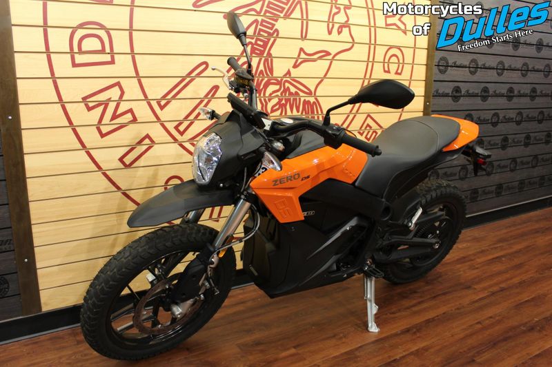 2023 Zero DS  in a Quicksand exterior color. Motorcycles of Dulles 571.934.4450 motorcyclesofdulles.com 