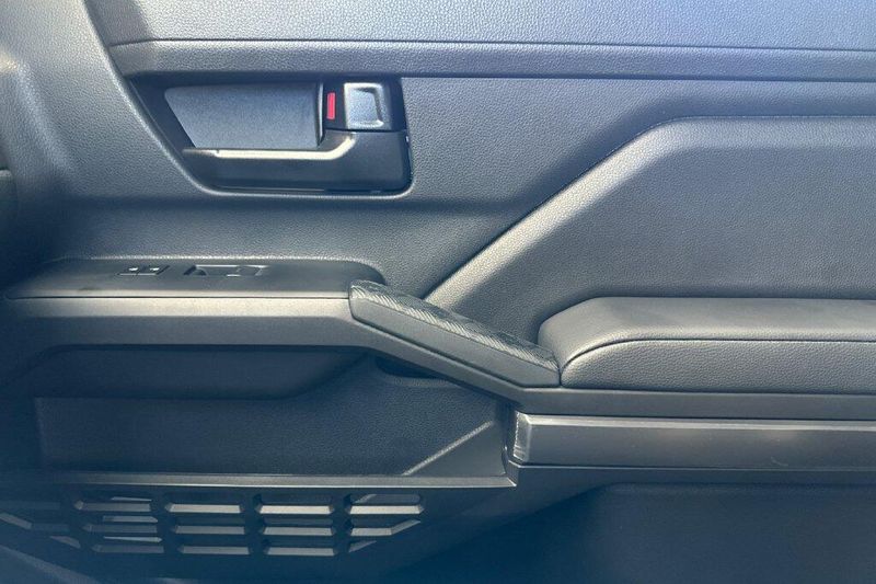 New 2026 Toyota Tacoma SR5Image 17