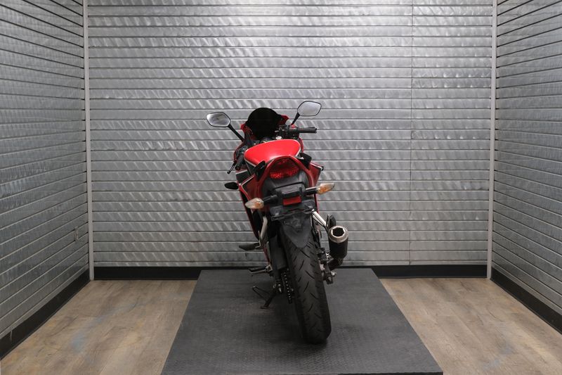 USED 2017 HONDA CBR300R Image 4