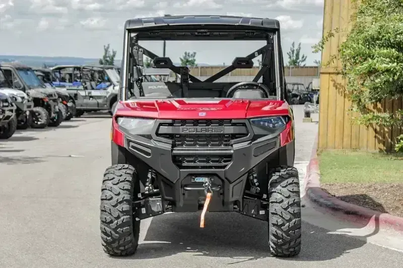 2025 Polaris RANGER CREW XP 1000 PREMIUM SUNSET REDImage 3