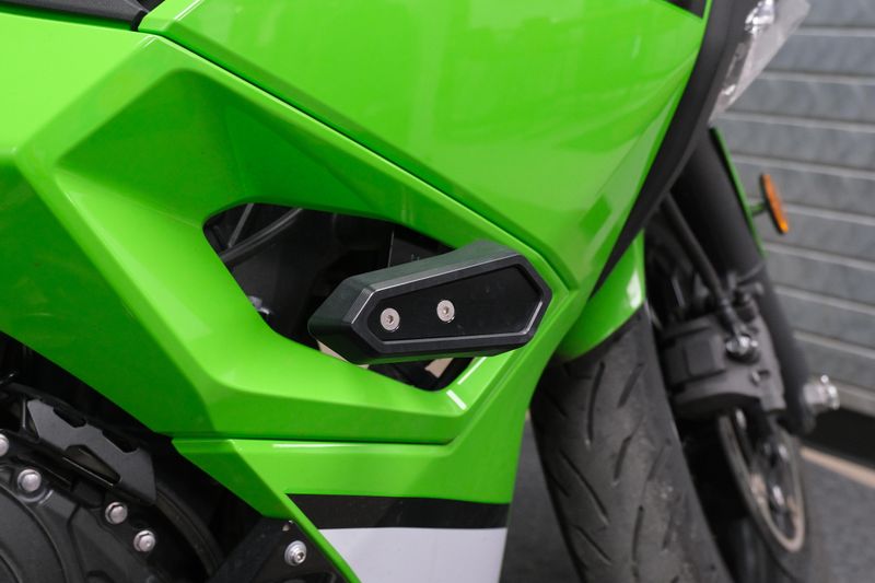 USED 2025 KAWASAKI NINJA 500 Image 16