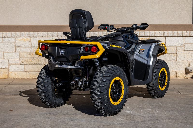 2024 Can-Am OUTLANDER MAX XTP 1000R HYPER SILVER AND NEO YELLOWImage 3