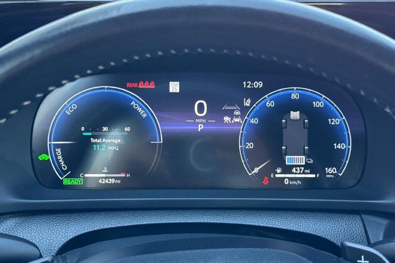 Used 2025 Toyota Crown Signia XLEImage 23