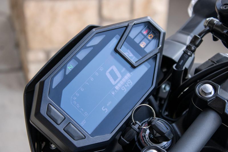 NEW 2026 KAWASAKI Z500 ABS Image 19