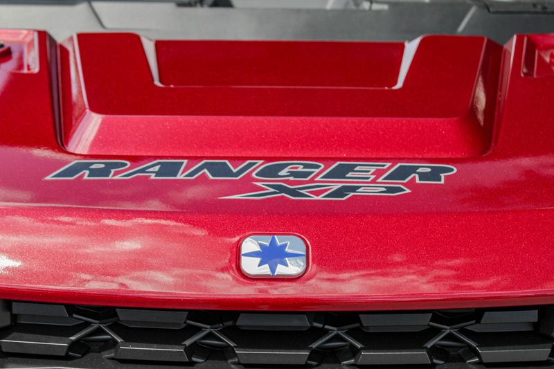 2025 Polaris RANGER CREW XP 1000 PREMIUM  SUNSET RED Image 18