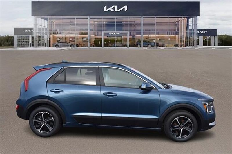 2025 Kia Niro EXImage 2