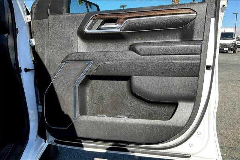 Used 2024 GMC Sierra 1500 ElevationImage 23