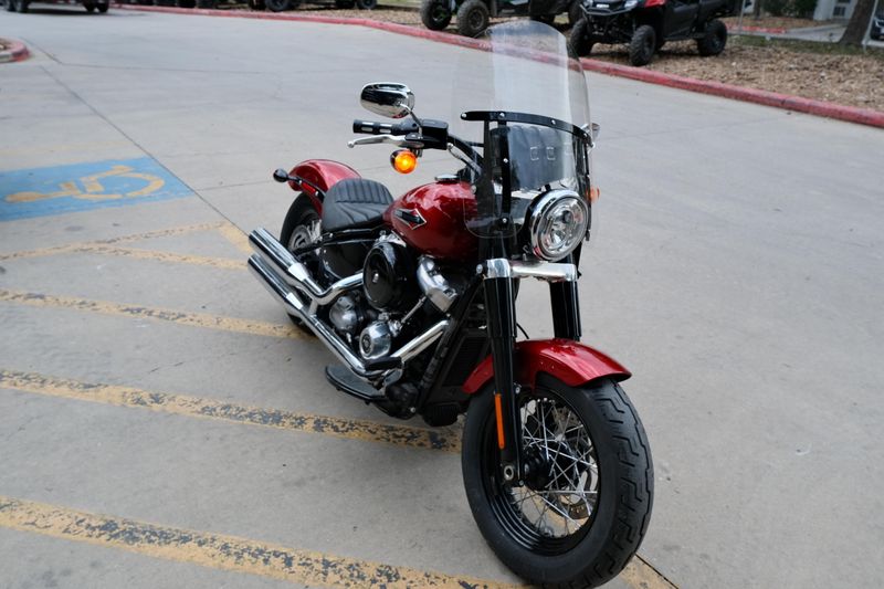USED 2018 HARLEY SOFTAIL SLIM Image 1
