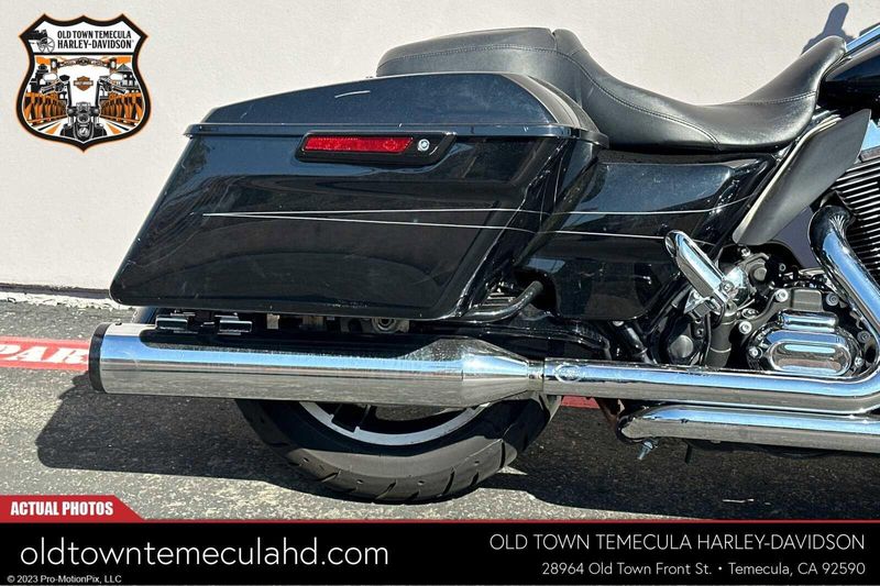 2015 Harley-Davidson Road Glide in a BLACK W/ PINSTRIPE exterior color. BMW Motorcycles of Temecula – Southern California (951) 506-6903 bmwmotorcyclesoftemecula.com 