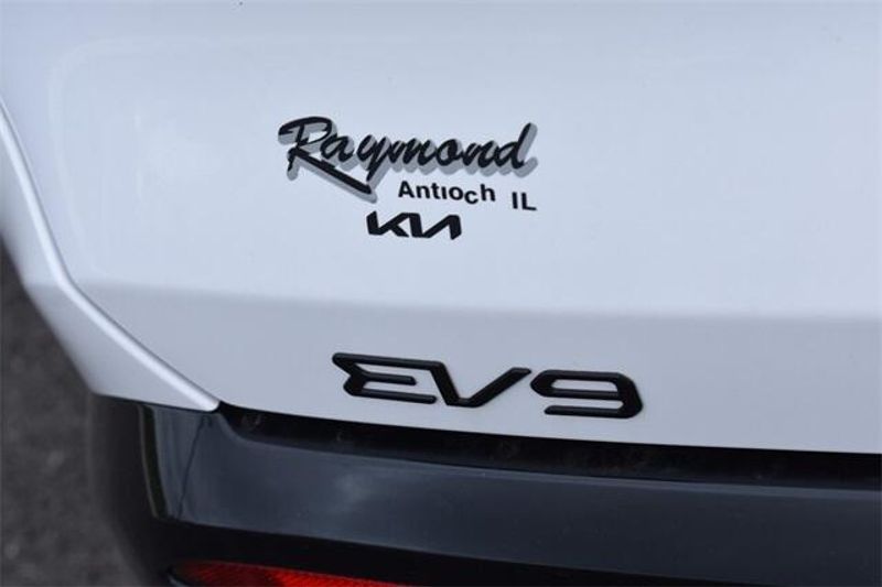 New 2026 Kia EV9 LandImage 17
