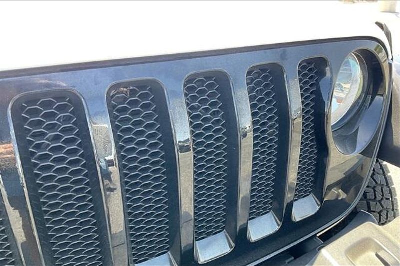 2023 Jeep Wrangler WillysImage 30