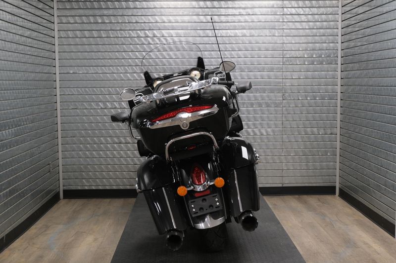 USED 2022 INDIAN MOTORCYCLE ROADMASTER Image 4