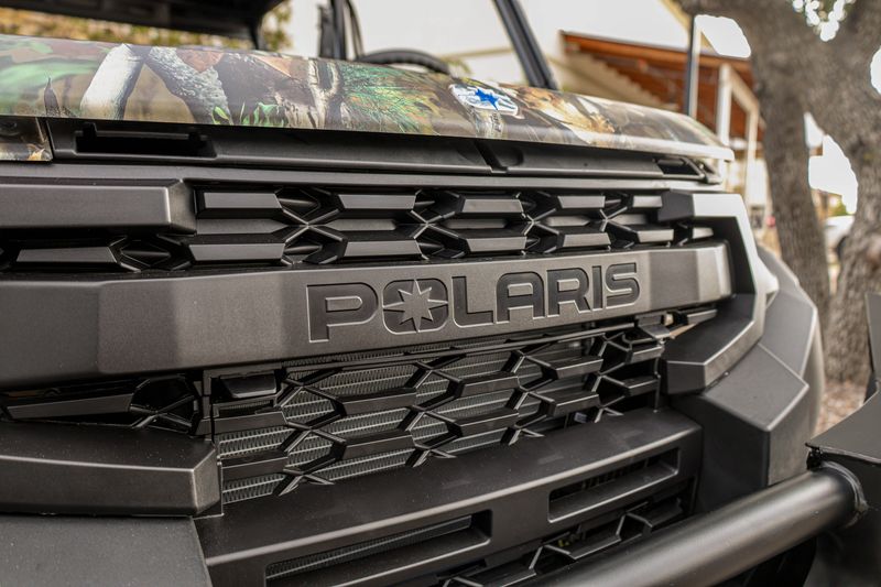 NEW 2025 POLARIS RANGER CREW XP 1000 PREMIUM Image 4