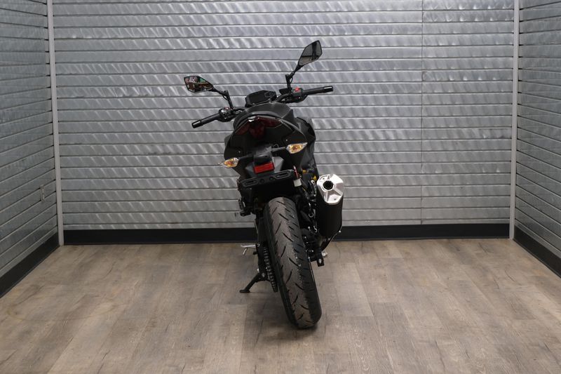 NEW 2026 KAWASAKI Z500 ABS Image 4