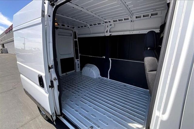 2022 RAM ProMaster 1500 BaseImage 25