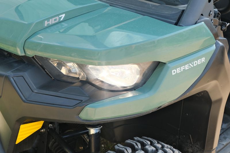 2025 Can-Am DEFENDER MAX DPS HD7 COMPASS GREEN Image 29