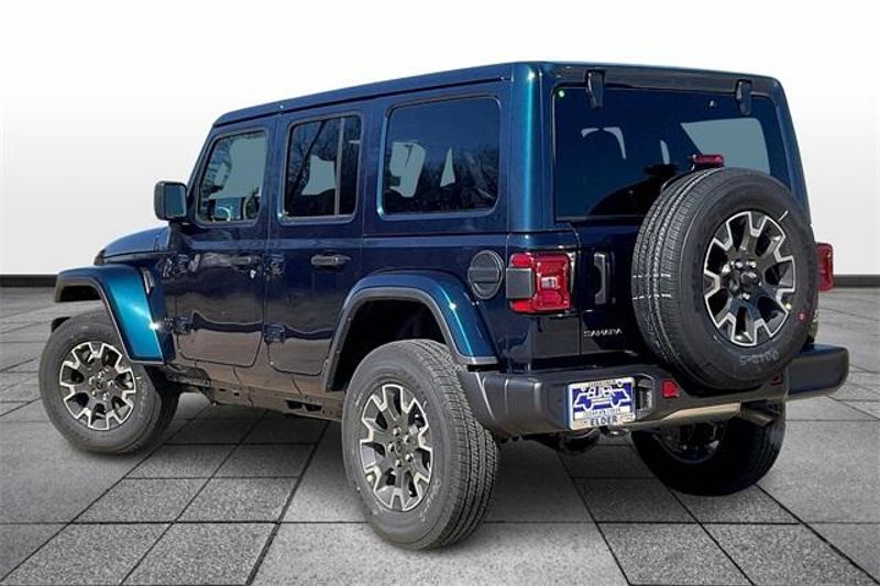 2025 Jeep Wrangler 4-door SaharaImage 3