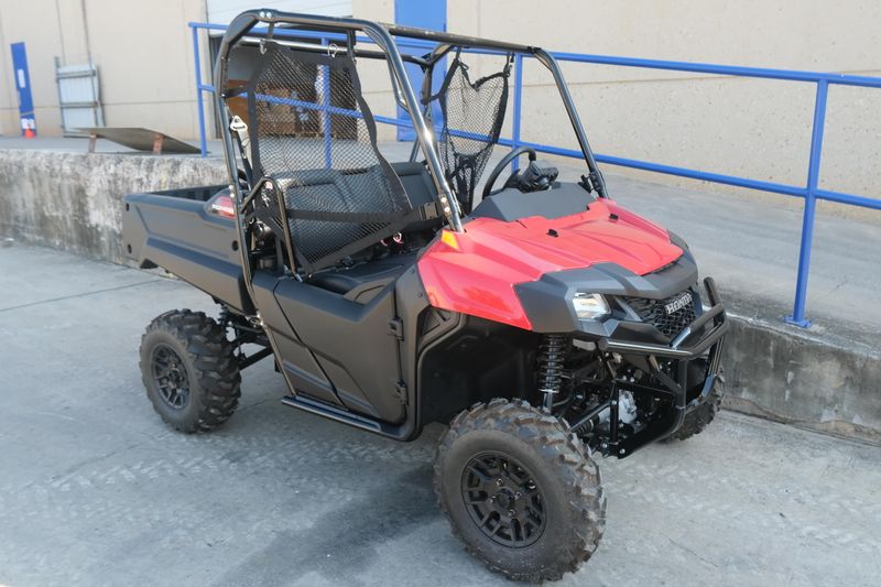 NEW 2026 HONDA PIONEER 700 DELUXE  in a HERO RED exterior color. Family PowerSports (877) 886-1997 familypowersports.com