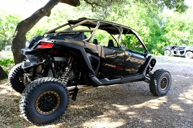 2025 Polaris RZR PRO R 4 ULTIMATE BLACK CRYSTAL AND SHADOW BRONZE Image 5