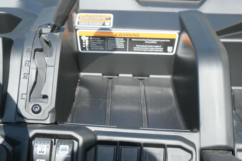 2025 Can-Am DEFENDER DPS HD9 STEALTH BLACK Image 23