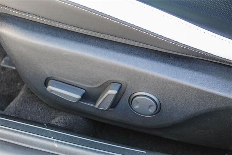 2025 Kia K4 GT-LineImage 23