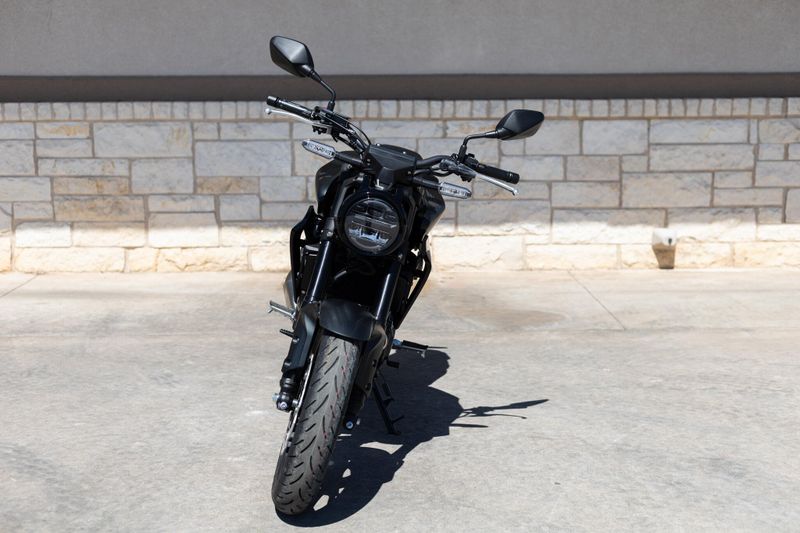 2025 Honda CB300R ABS Image 8