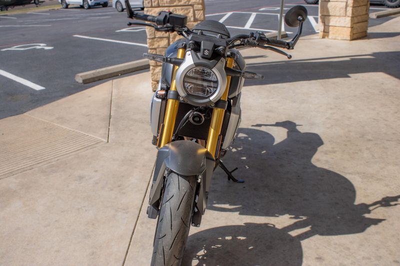 NEW 2026 SUZUKI GSX8T Image 5