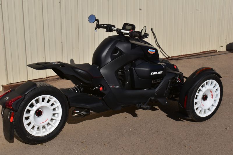 2023 CAN-AM RD RYKER RALLY 900 23  in a BLACK exterior color. Family PowerSports (877) 886-1997 familypowersports.com 