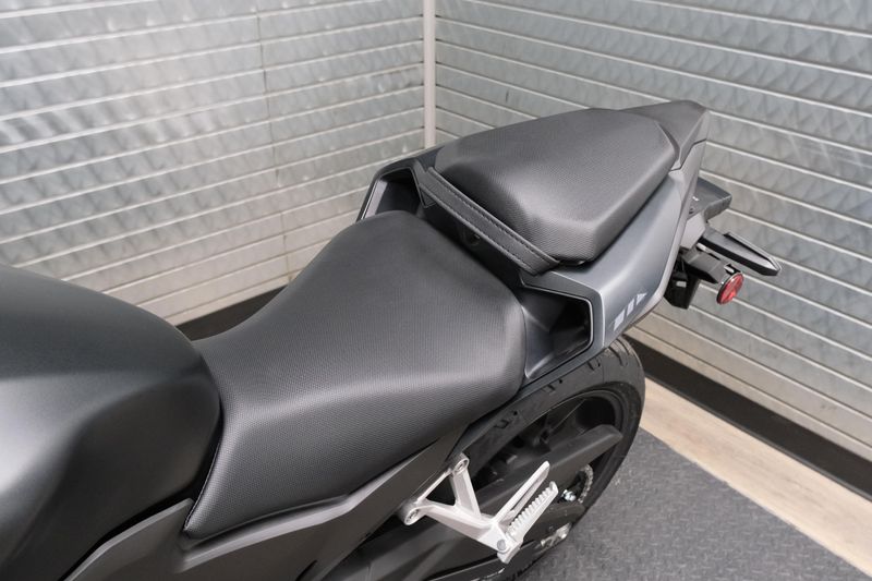 NEW 2025 HONDA CB500F Image 17