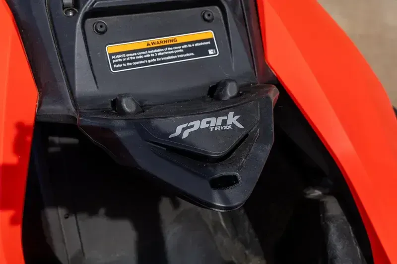 2025 SEADOO SPARK TRIXX FOR 3 WITH SOUND SYSTEM DRAGON RED AND WHITE Image 9