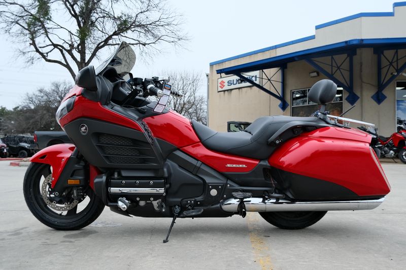 2013 Honda GOLD WING F6B DELUXE RED AND BLACKImage 7