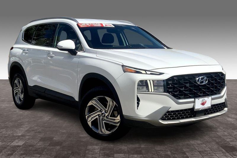 2023 Hyundai Santa Fe SEL photo 2